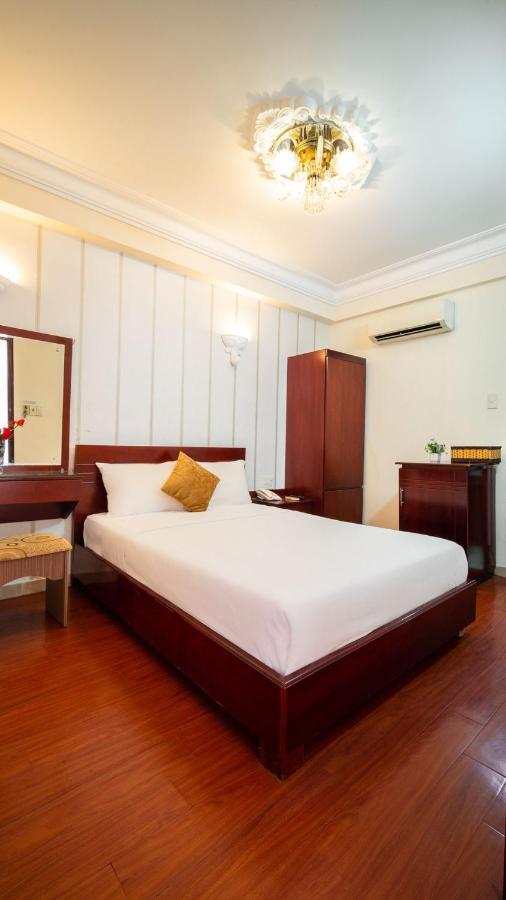 Khách sạn Saigon View